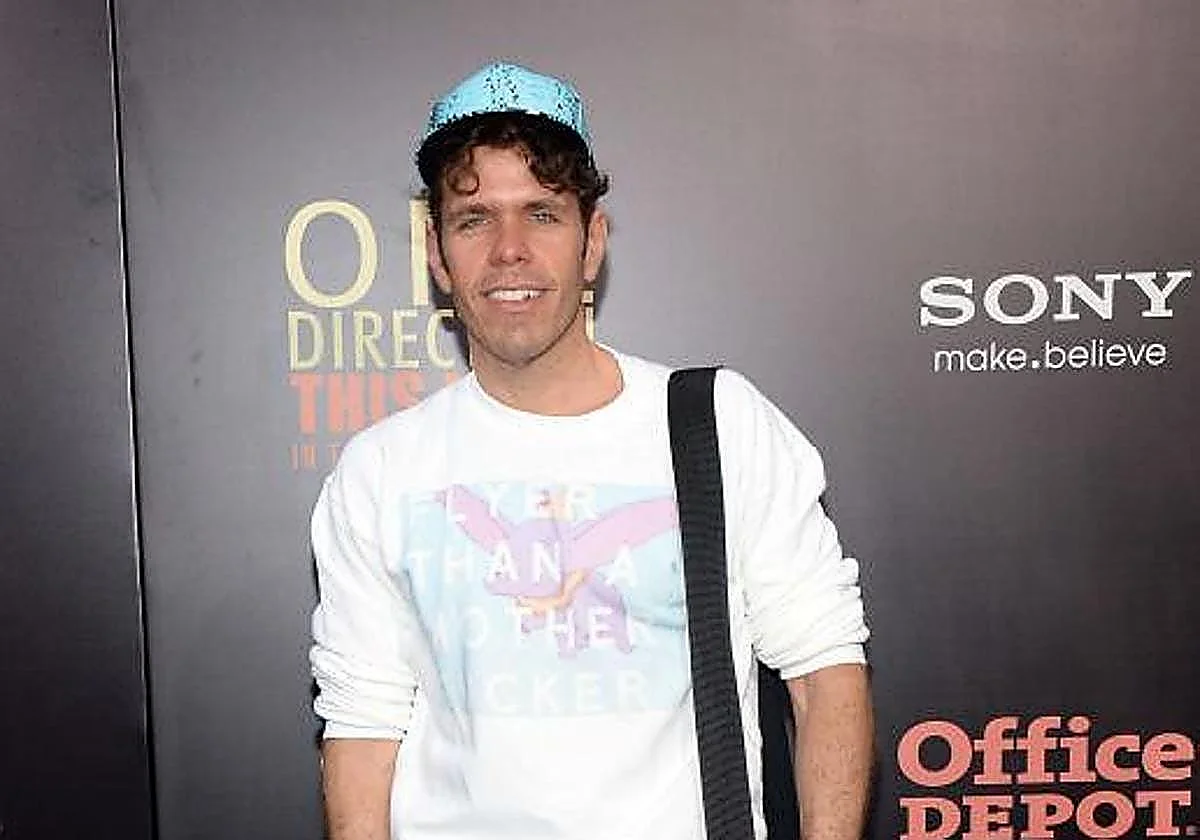 Perez Hilton ingresa en una clínica de salud mental