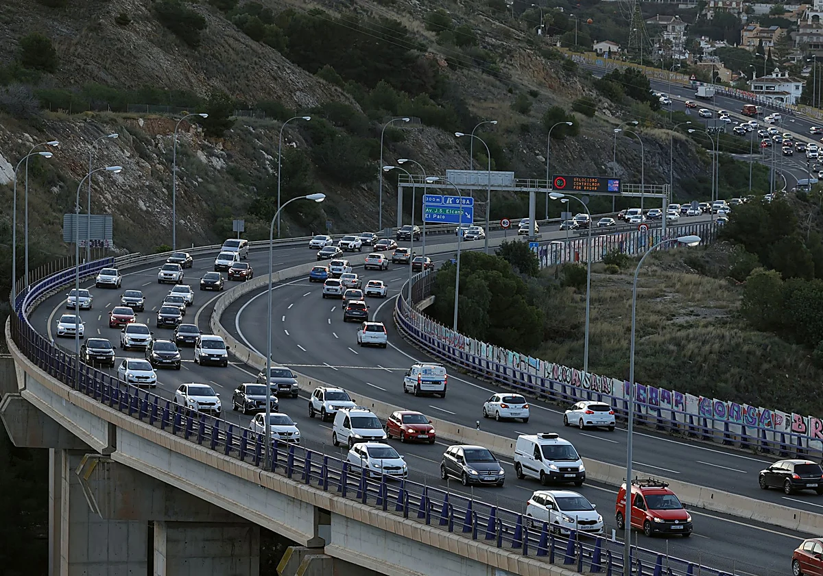Málaga afronta el inicio de curso escolar sin solucionar los problemas de colapso en las autovías