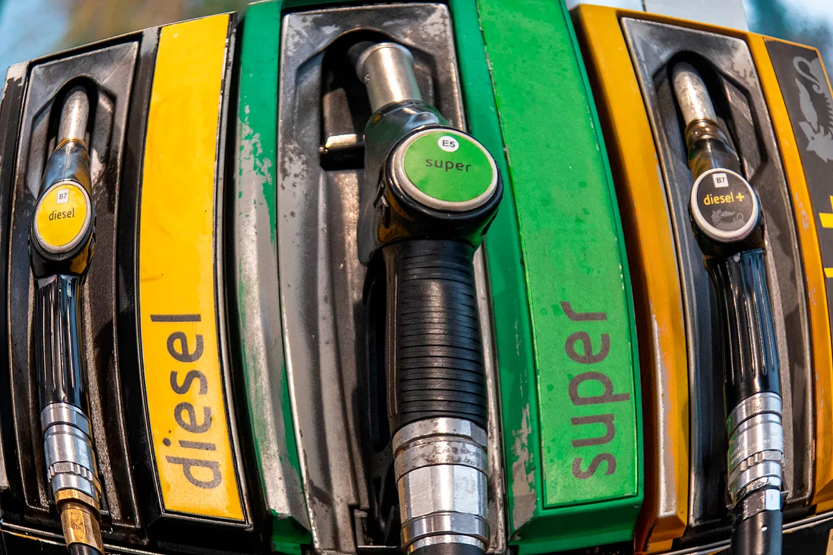 La inflación de los combustibles sube un 46% y mete presión al Gobierno para reactivar ayudas