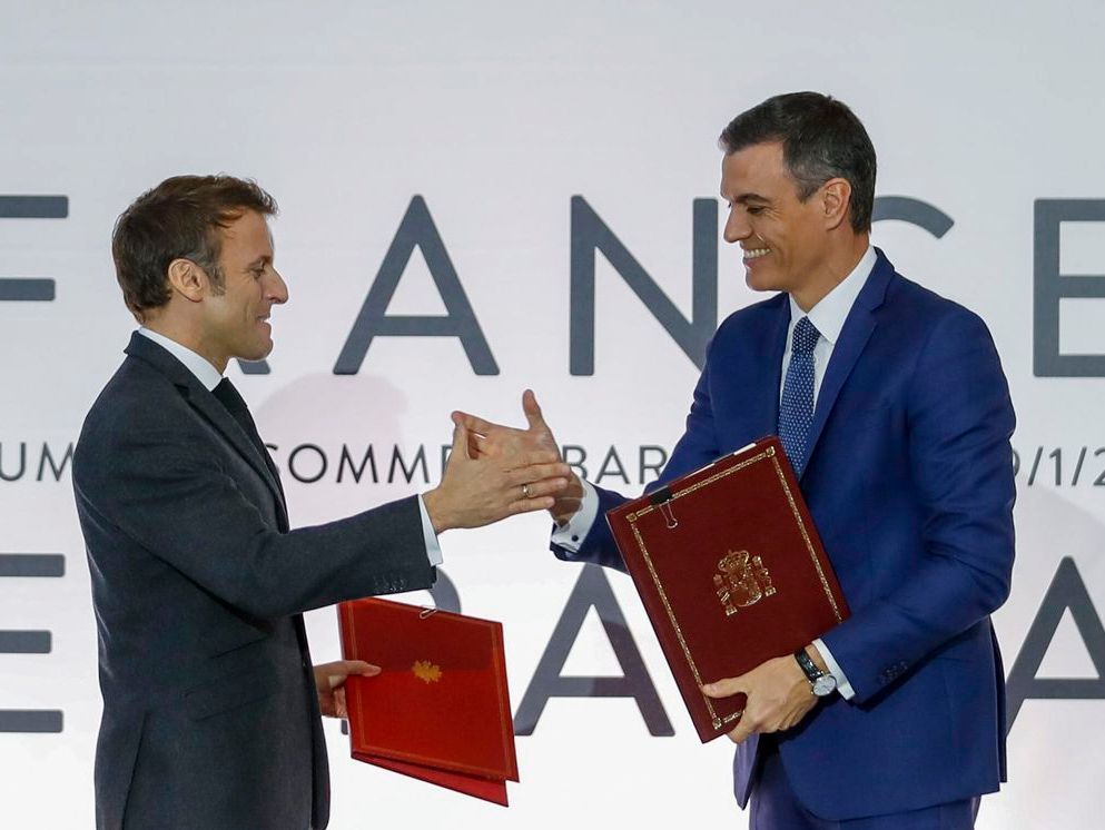 El ponente del TC avala el acuerdo de Sánchez y Macron para intercambiar ministros y rechaza el reproche del Senado