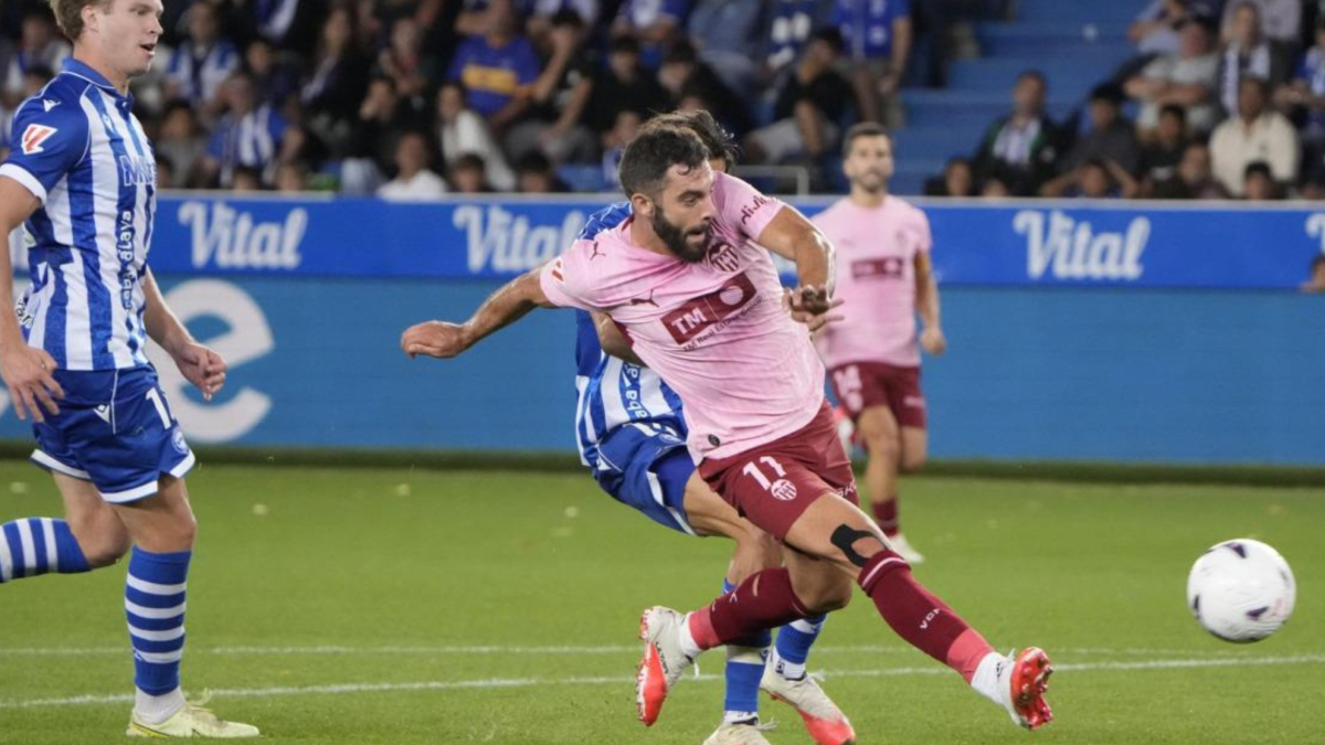 Así es la extraña lesión de Luis Rioja: se vuelve a romper la grasa plantar en la jugada del gol