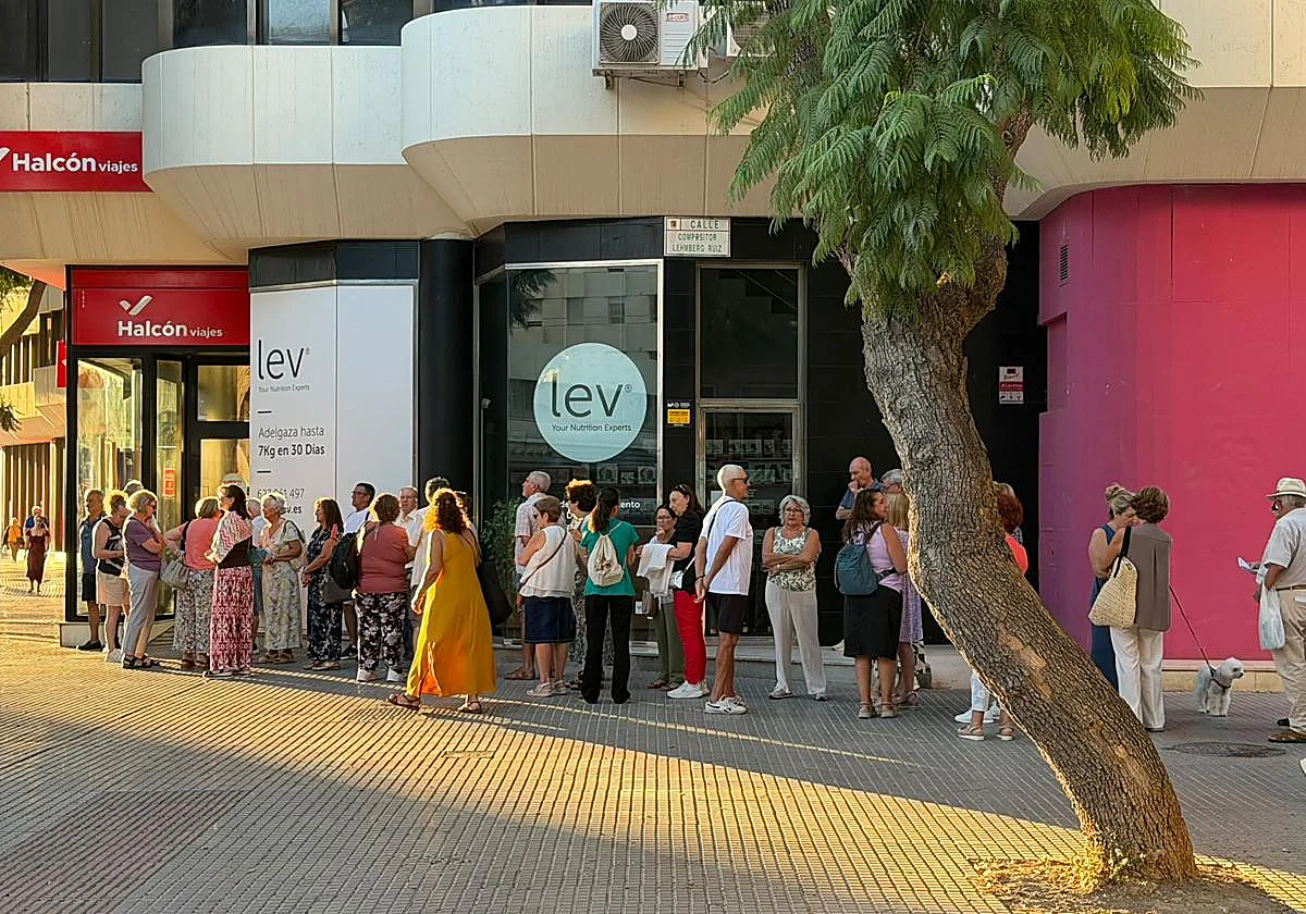El Gobierno pide «tranquilidad» ante las colas para viajar con el Imserso y avanza: «Van a salir más plazas»
