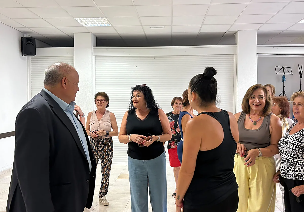 Vélez-Málaga retoma sus talleres para mayores con 1.500 plazas repartidas por todo el municipio