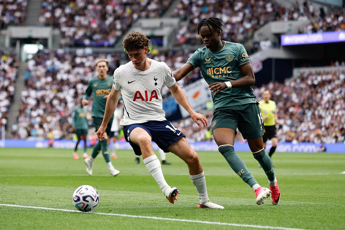 El Tottenham cambia de rumbo: más fichajes, más capital y mayor presión financiera