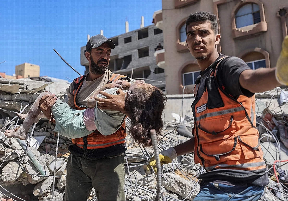 Más de 20 muertos en Gaza al derrumbarse un edificio dañado por ataques de Israel