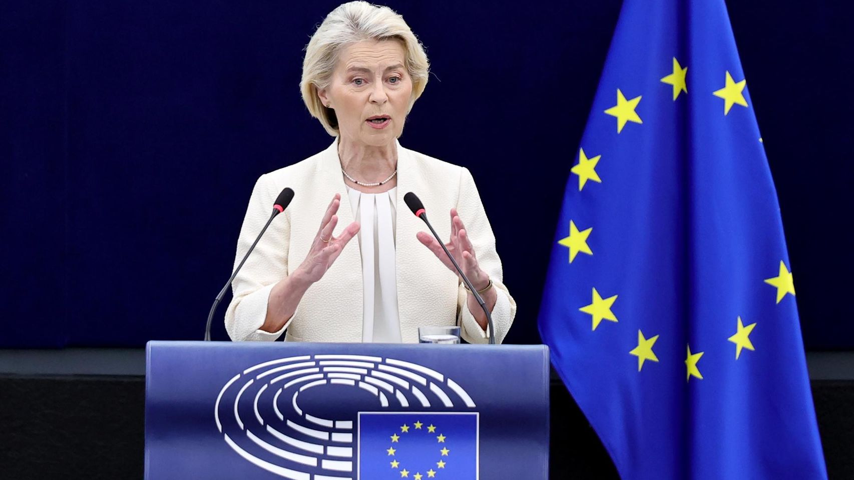 La UE permitirá la "suspensión del procedimiento de asilo" de migrantes "instrumentalizados en un ataque híbrido"
