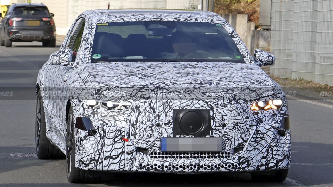 El Mercedes-AMG E 63 eléctrico se deja ver más destapado en Nürburgring, tendrá hasta 1.000 CV pero todavía tiene mucho trabajo por delante
