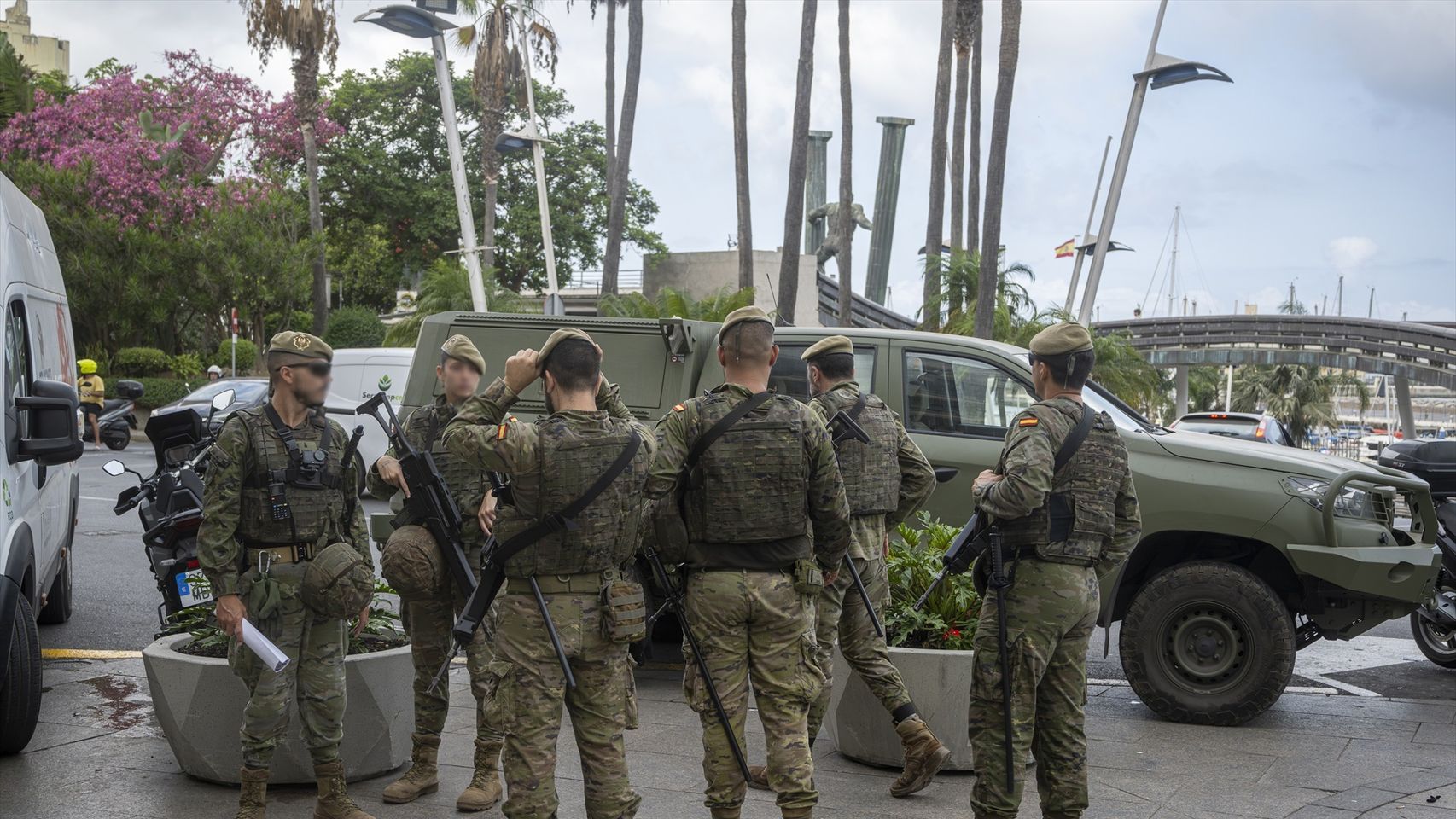 Dos militares evacuados de Ceuta al Hospital Gómez Ulla de Madrid tras ser agredidos por inmigrantes y resultar heridos