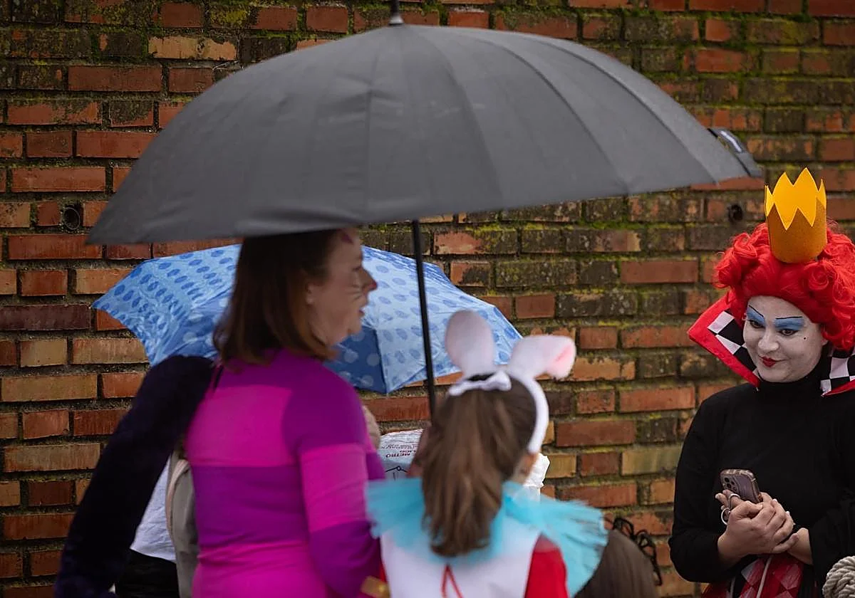 Elevan a naranja la alerta por lluvias en Málaga para este domingo