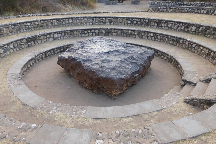 En 1920 descubrimos que cayeron 60 toneladas del espacio sobre África. El meteorito sigue allí, pero el misterio es cómo lo hizo sin abrir un cráter