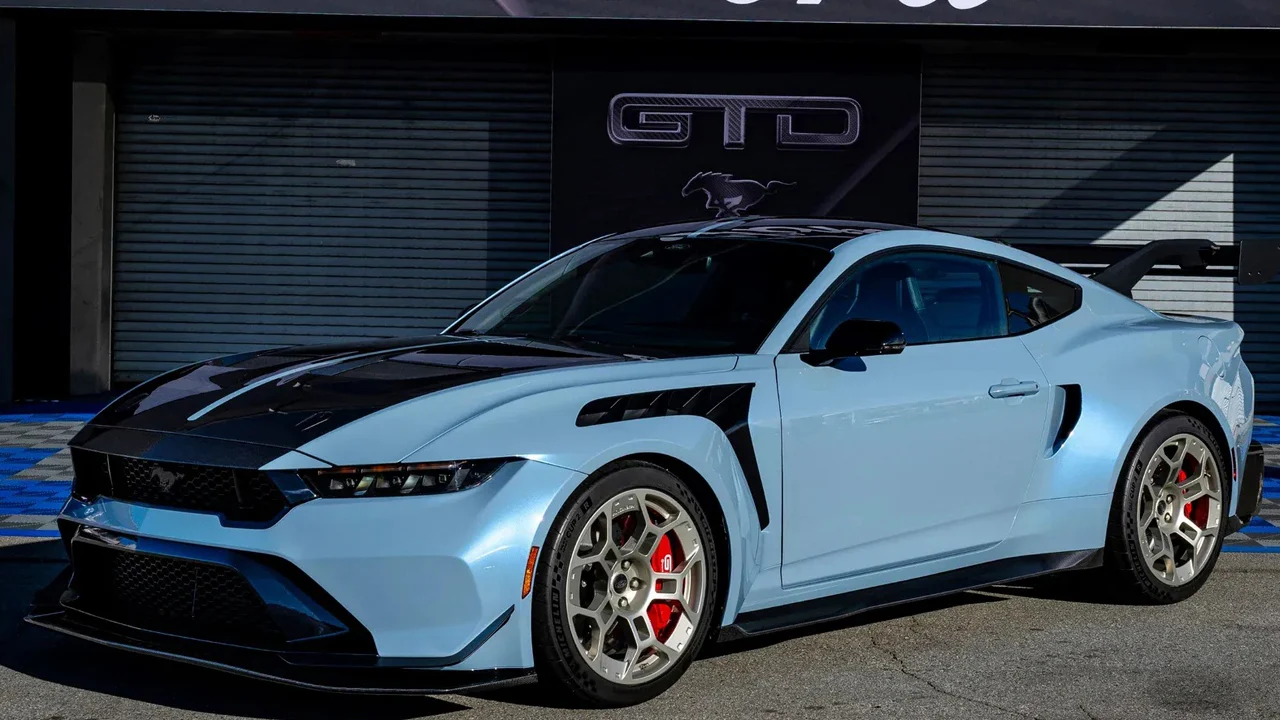 El Ford Mustang GTD vuelve a venderse en Europa, en España cuesta casi 400.000 euros y la razón no te sorprenderá