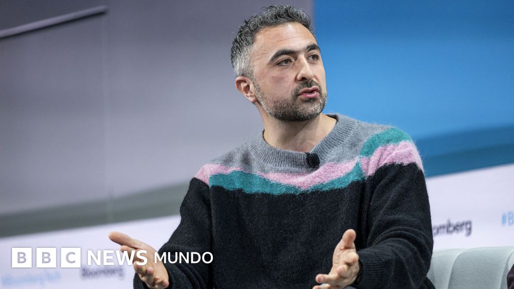 Microsoft advierte que la IA sin control podría dar lugar a una "especie no humana" que compita con las personas