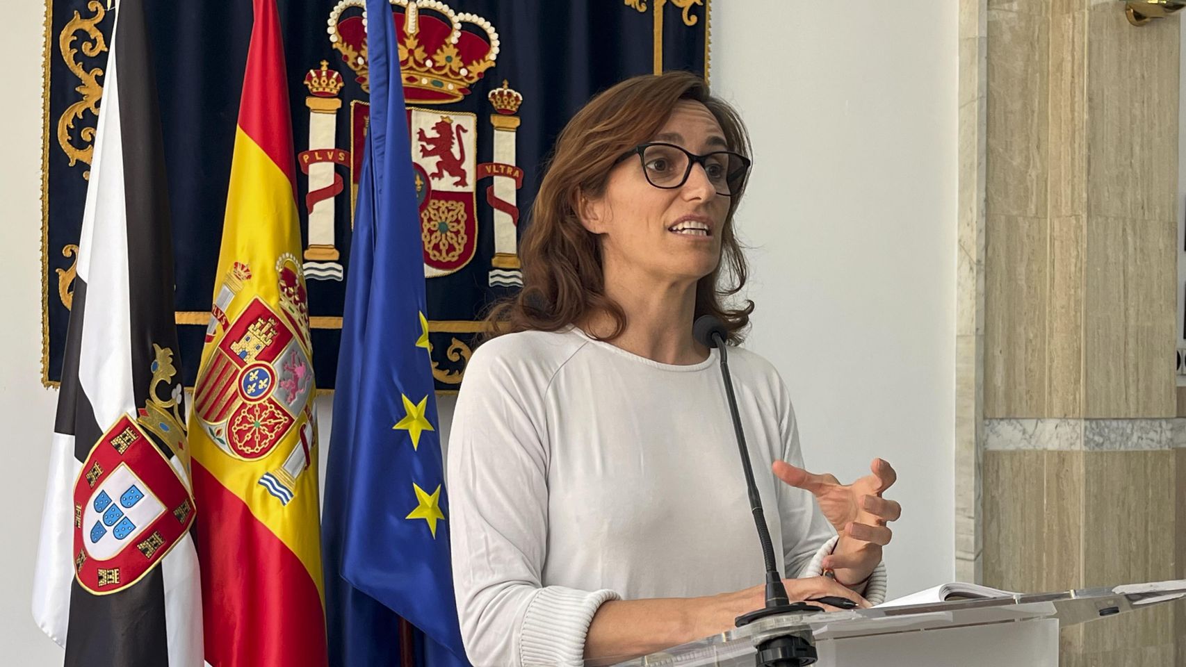 Mónica García eleva a 11 los casos de varicela y a ocho los contagios de tuberculosis entre los inmigrantes llegados a Ceuta