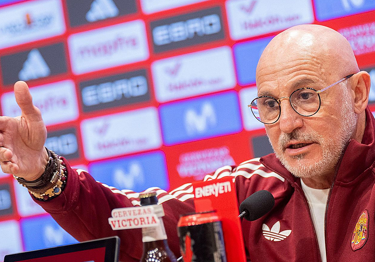 De la Fuente: «El Balón de Oro debe ganarlo un español... Han hecho méritos suficientes para ganarlo»