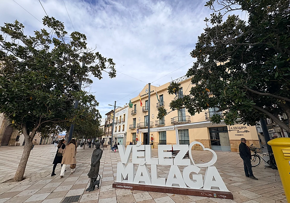 Más de 1.400 hogares de Vélez-Málaga podrán reducir hasta un 95% la nueva tasa municipal de basuras