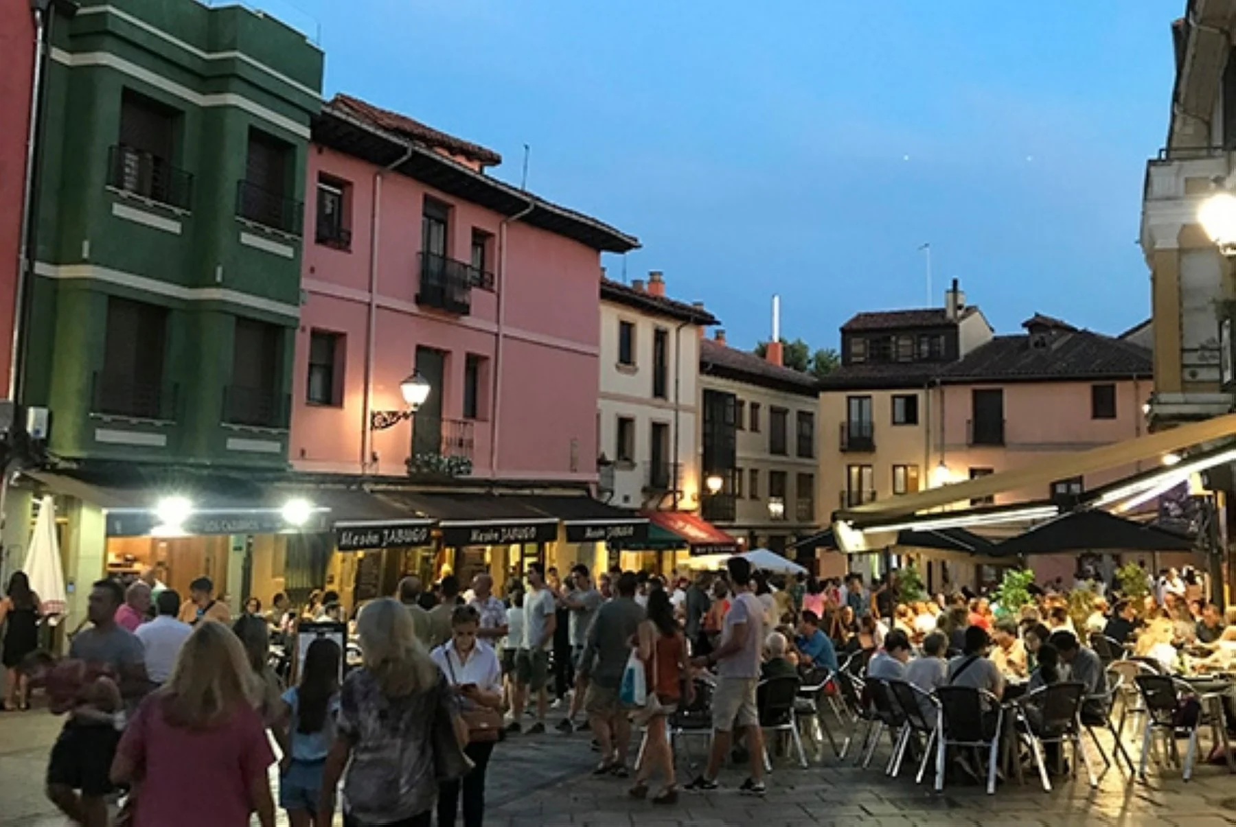 Barrio Húmedo (León): Cocina en miniatura