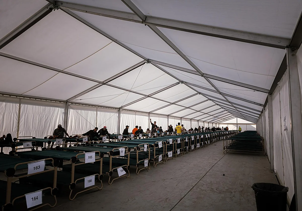La Audiencia Nacional admite a trámite el recurso del SUP contra la orden del Gobierno que cedió el puerto de Ceuta para migrantes