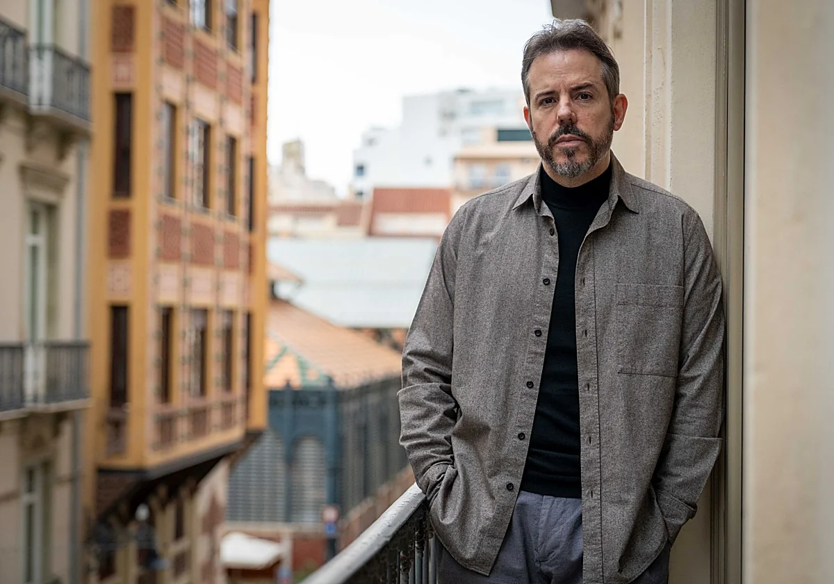 Vicente Luis Mora ya no puede pasar desapercibido: 'Centroeuropa' entra en la carrera por el National Book Award