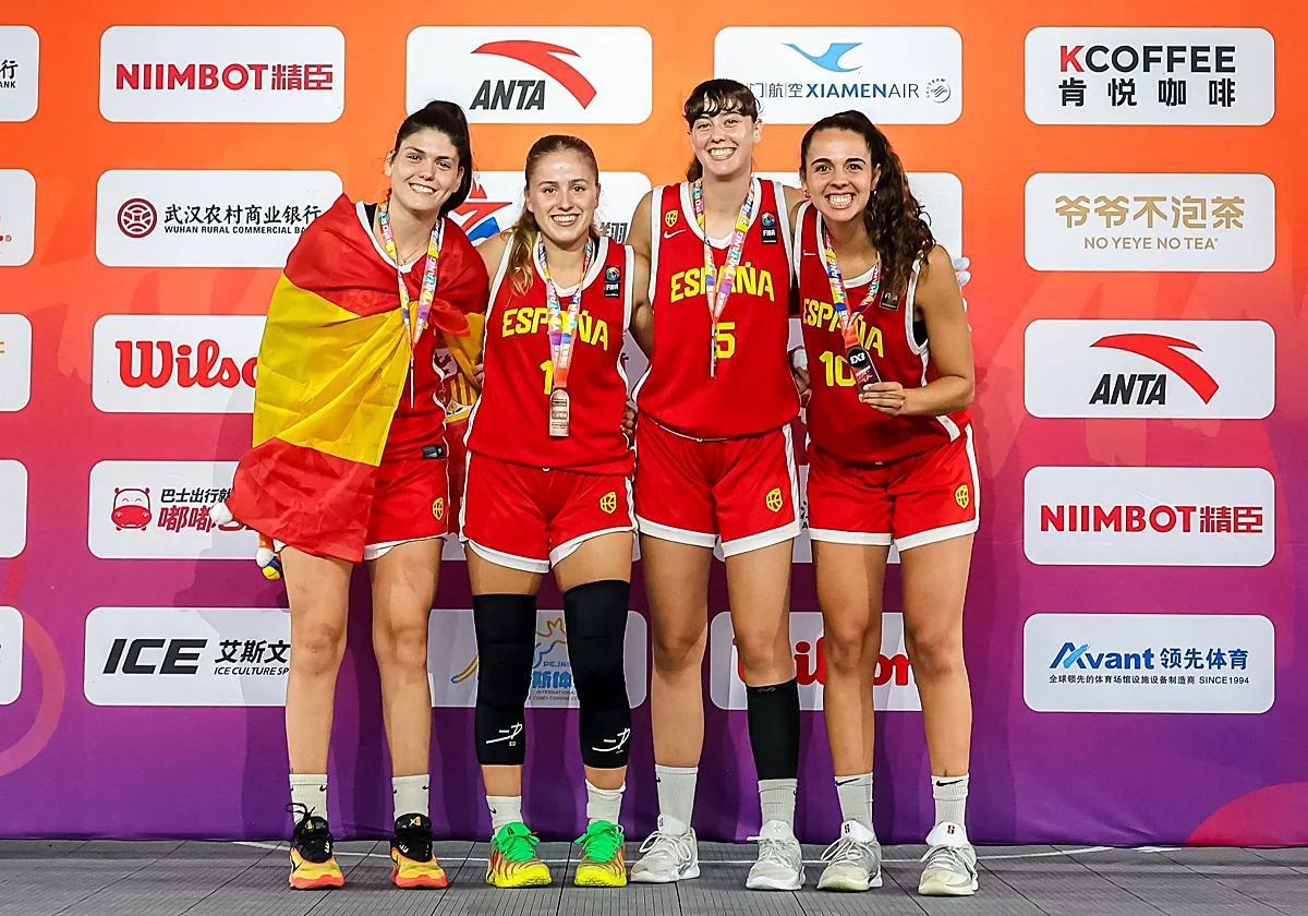 Elena Moreno revalida su bronce mundial sub-23 con la selección de 3x3