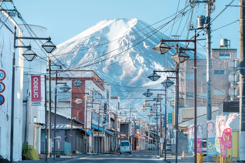 En Japón están hartos de los turistas que se pierden en el monte Fuji. Así que empezará a cobrarles por los rescates