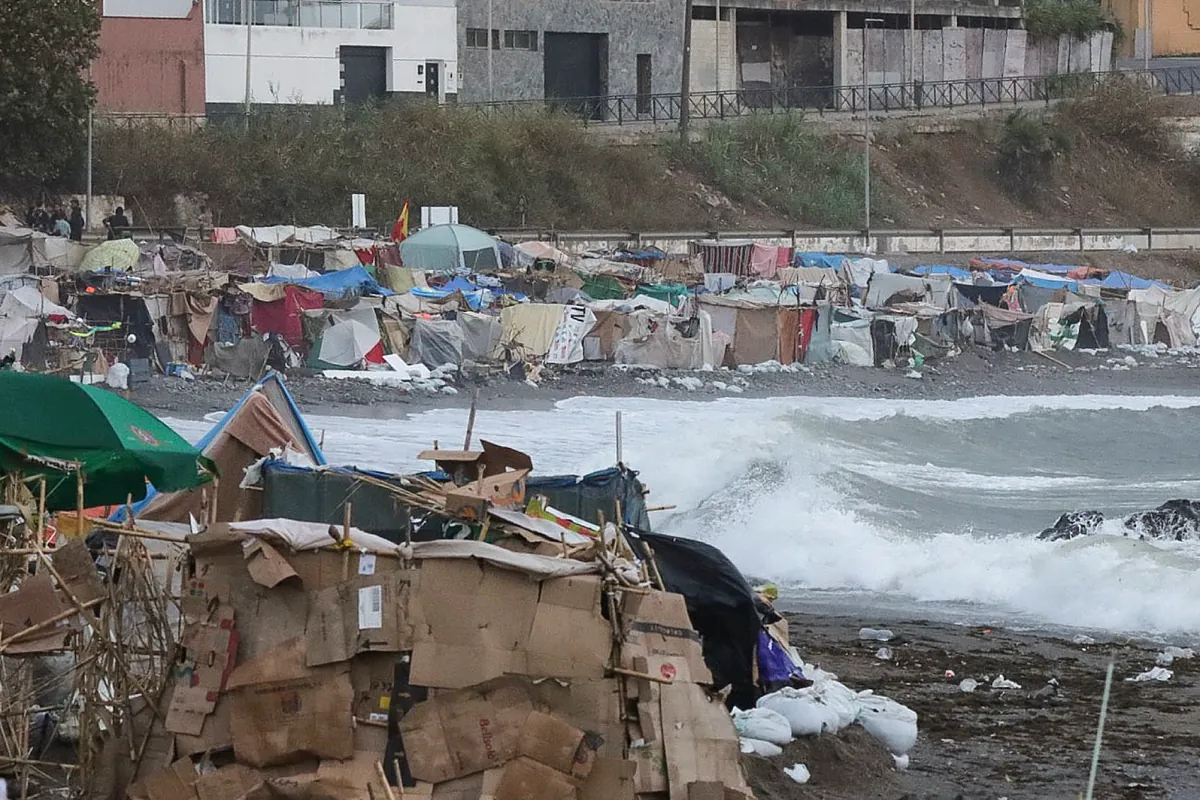 España recurre a las redes sociales para desalentar las entradas irregulares a Ceuta y Melilla