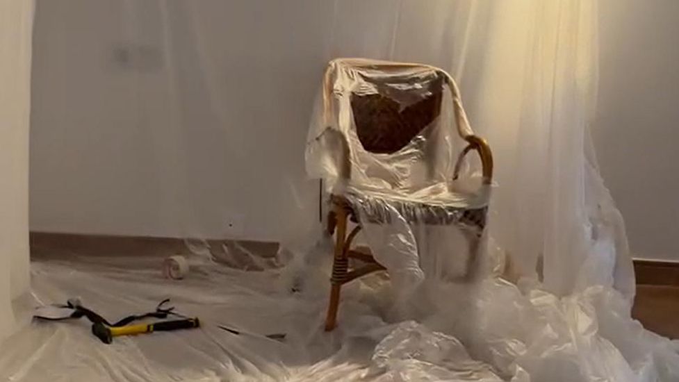 La Policía desmantela un "cuarto de torturas" en Estepona y salva a dos hombres: "Estaban desnudos y ensangrentados"