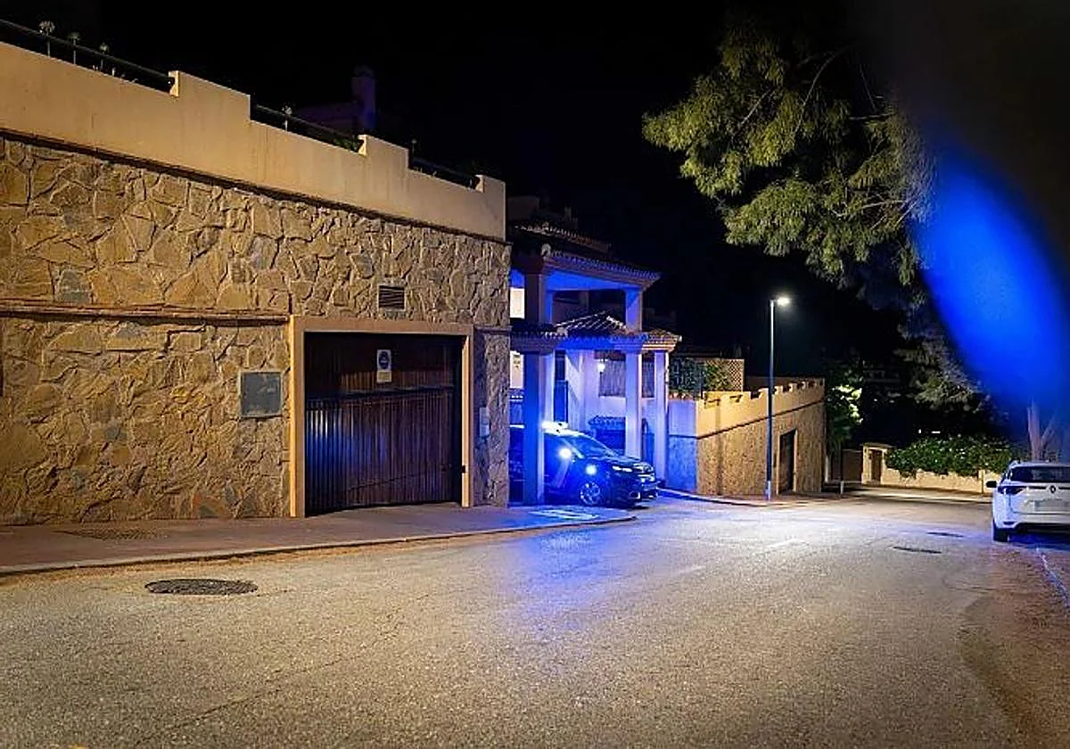 La mujer estrangulada por su pareja en su casa de Pinares de San Antón, en muerte encefálica