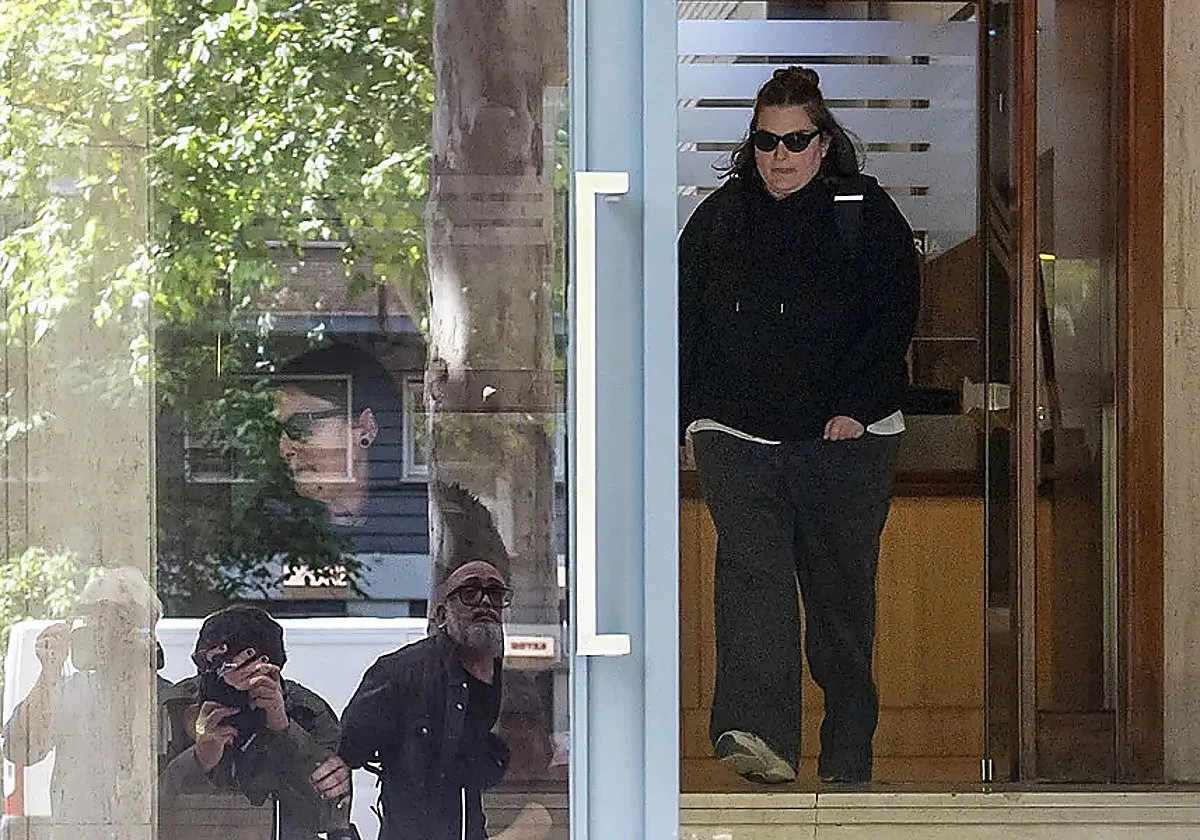 Anticorrupción acusa por primera vez a Zapatero de usar a sus hijas para ocultar las supuestas mordidas