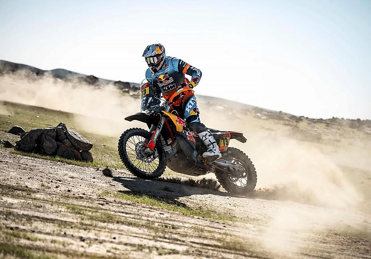 Canet empieza el Dakar haciendo historia