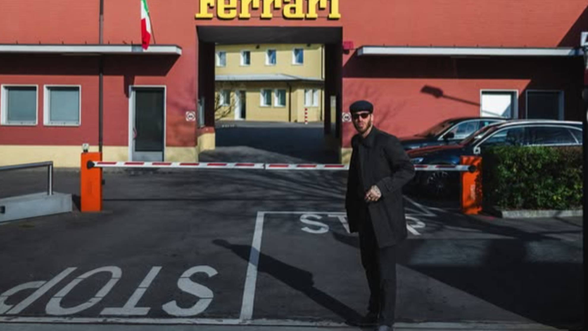 'De repente', Sergio Ramos aparece por la sede de Ferrari
