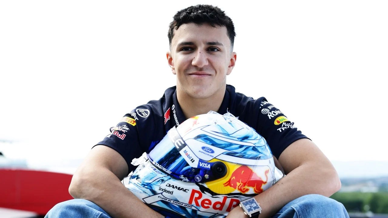 «Me siento en condiciones»: Hadjar recibe el alta de la FIA y vuelve a Red Bull en Bakú