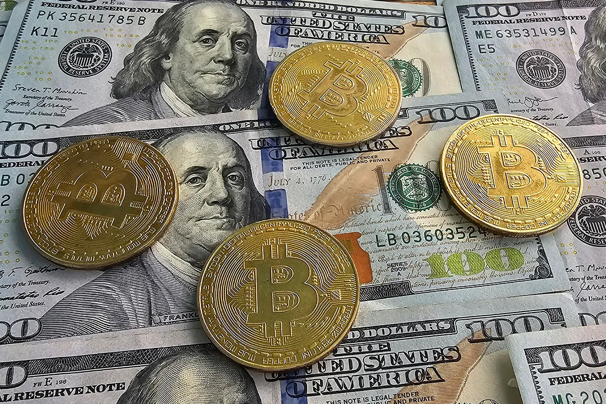 La retirada de los bajistas acelera la subida del bitcoin
