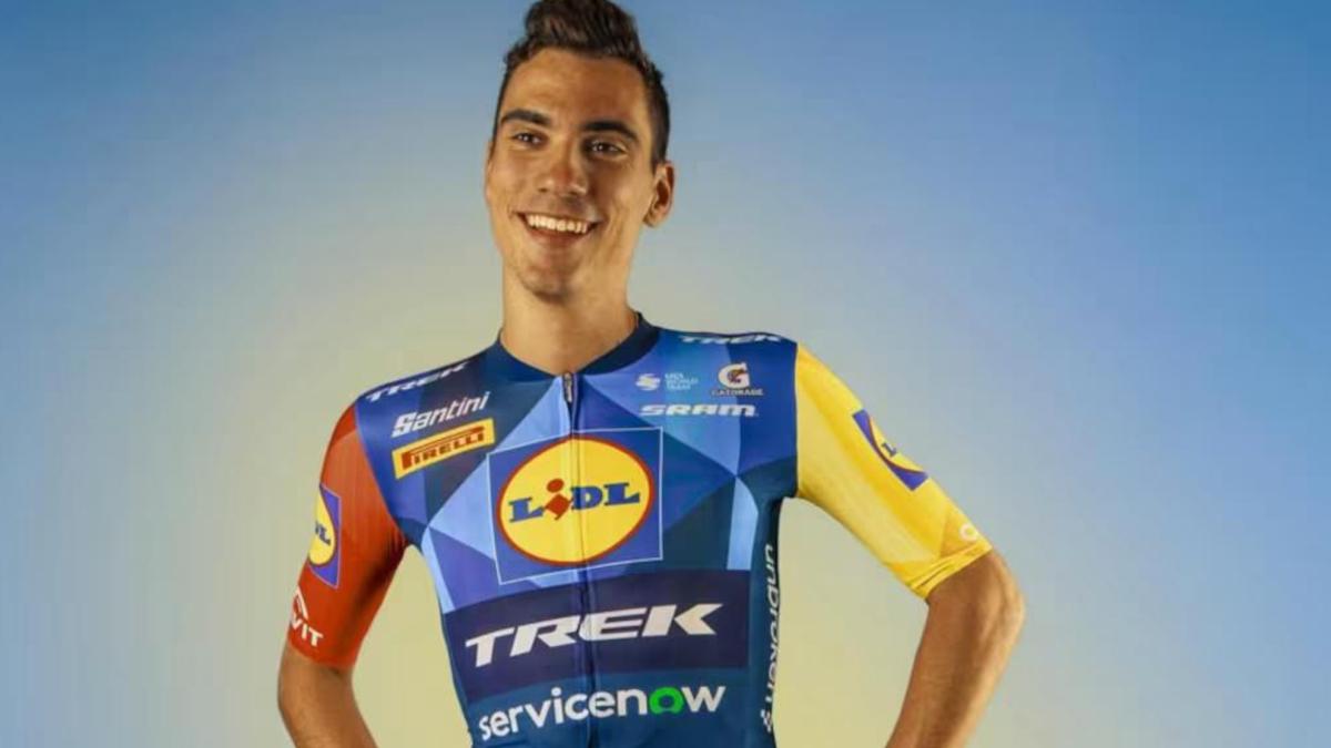 Ayuso ya presume de nuevos colores: los fichajes estrenan su nueva piel