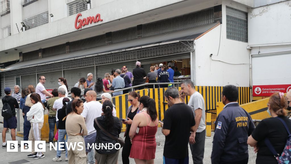 "Las explosiones fueron tan fuertes que pensé que se trataba de un terremoto": la sorpresa y el temor de los caraqueños por los bombardeos de EE.UU.