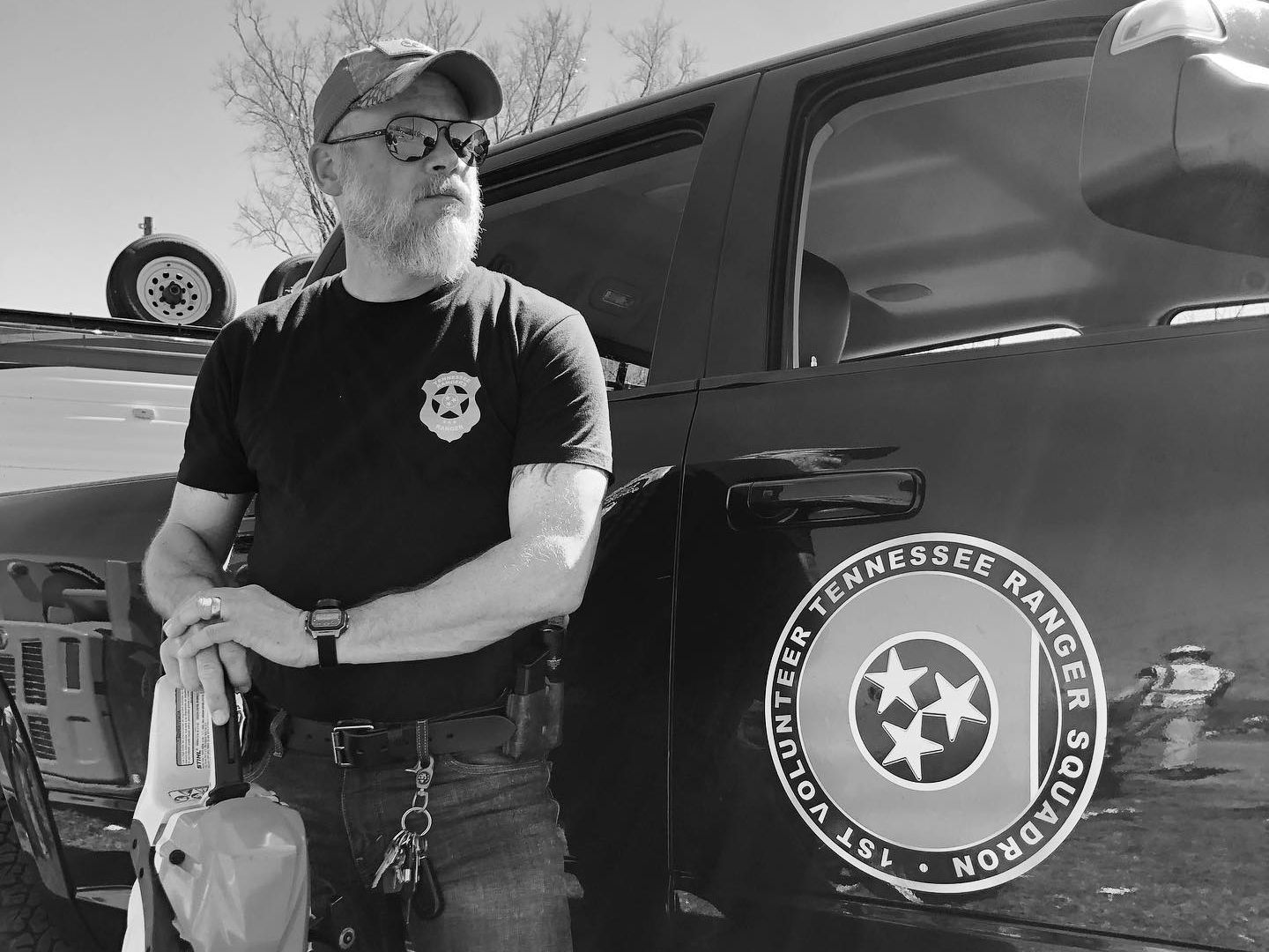 Bryan, el sobrino "traficante de armas" de Dolly Parton, acusado de violencia física y acoso: el imperio de la artista, en peligro