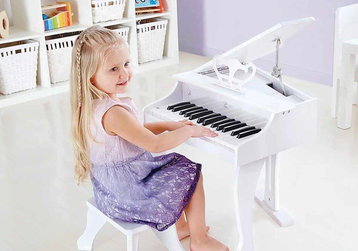 Los mejores pianos de cola y teclados para niños que empiezan a tocar