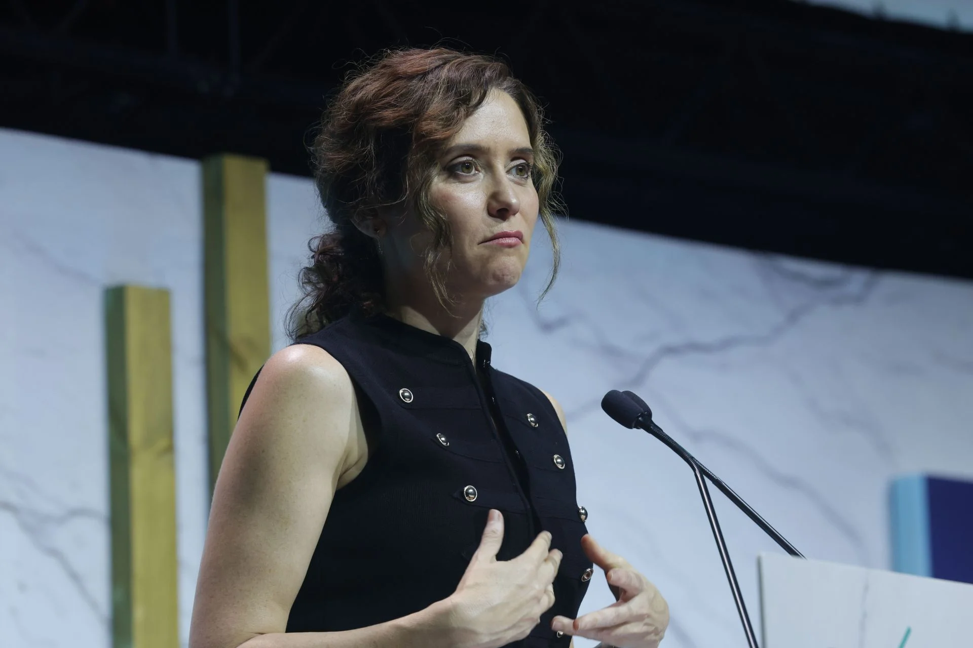 Ayuso afirma que desahucio de Maricarmen fue «en cumplimiento de la ley» y acusa a Sánchez de alentar «algaradas» en su contra