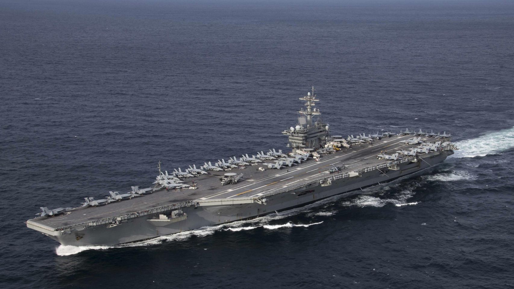 EEUU revela que 8 militares del grupo de ataque del portaviones 'Lincoln' intentaron suicidarse durante la guerra contra Irán