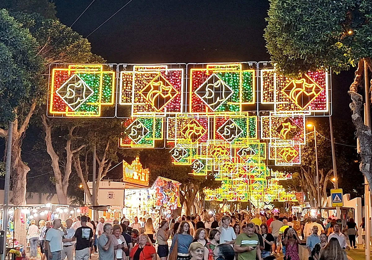 Medio millón de luces, un asistente virtual y más seguridad durante la feria de Torremolinos