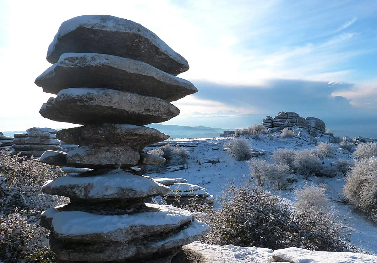 El Torcal: una experiencia que suma un entorno único, turismo activo y gastronomía