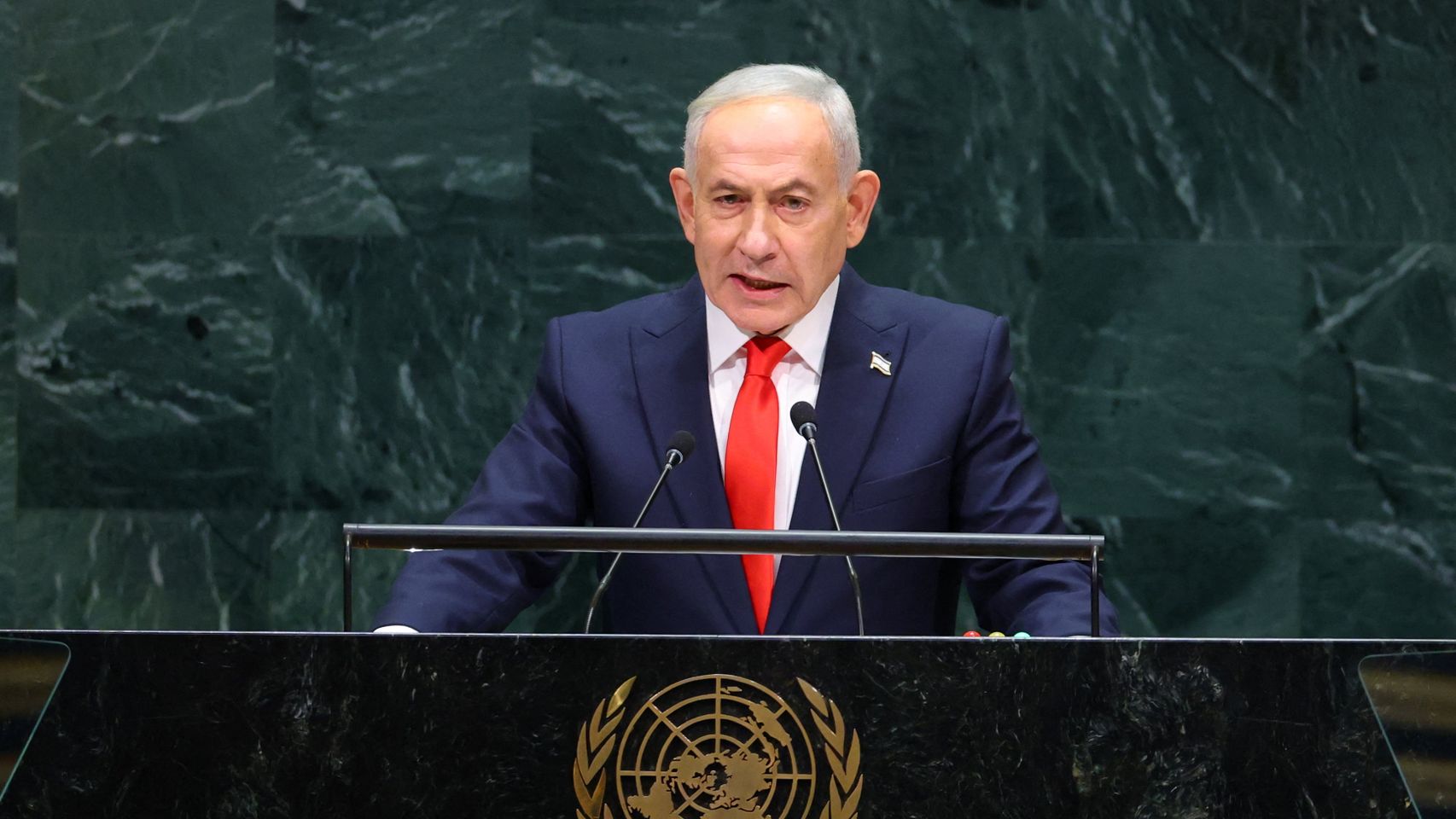 Decenas de delegaciones abandonan la Asamblea de la ONU antes de hablar Netanyahu y él los llama "cobardes morales"