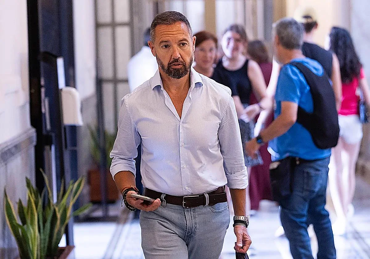 Un concejal de Vox en Valencia, investigado por posible allanamiento de la sede de un sindicato estudiantil
