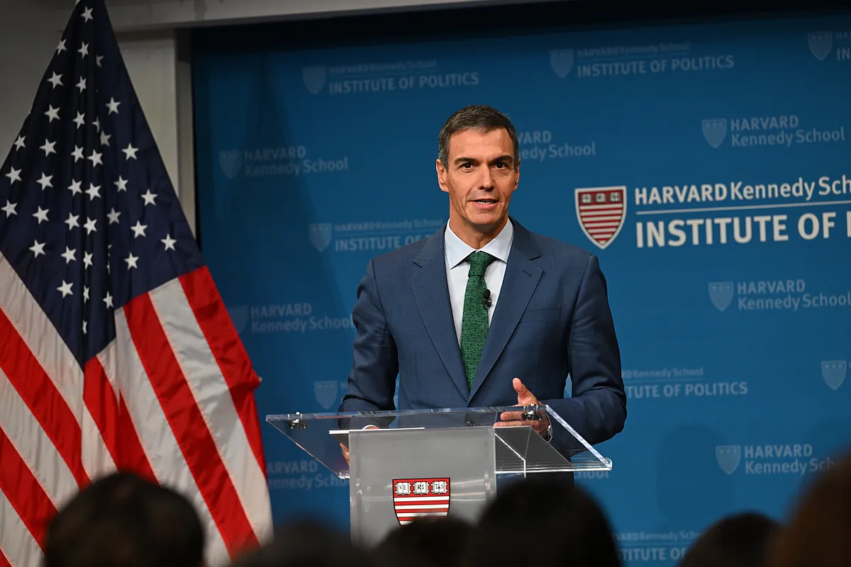 Los escándalos de corrupción opacan el discurso de Sánchez en Harvard sobre regular la IA