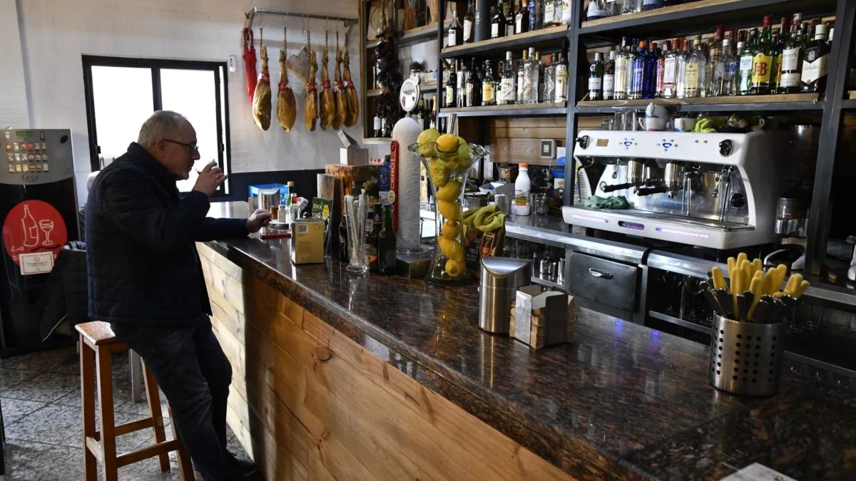 Adiós a uno de los elementos más típicos de los bares: prohibidos en 2026