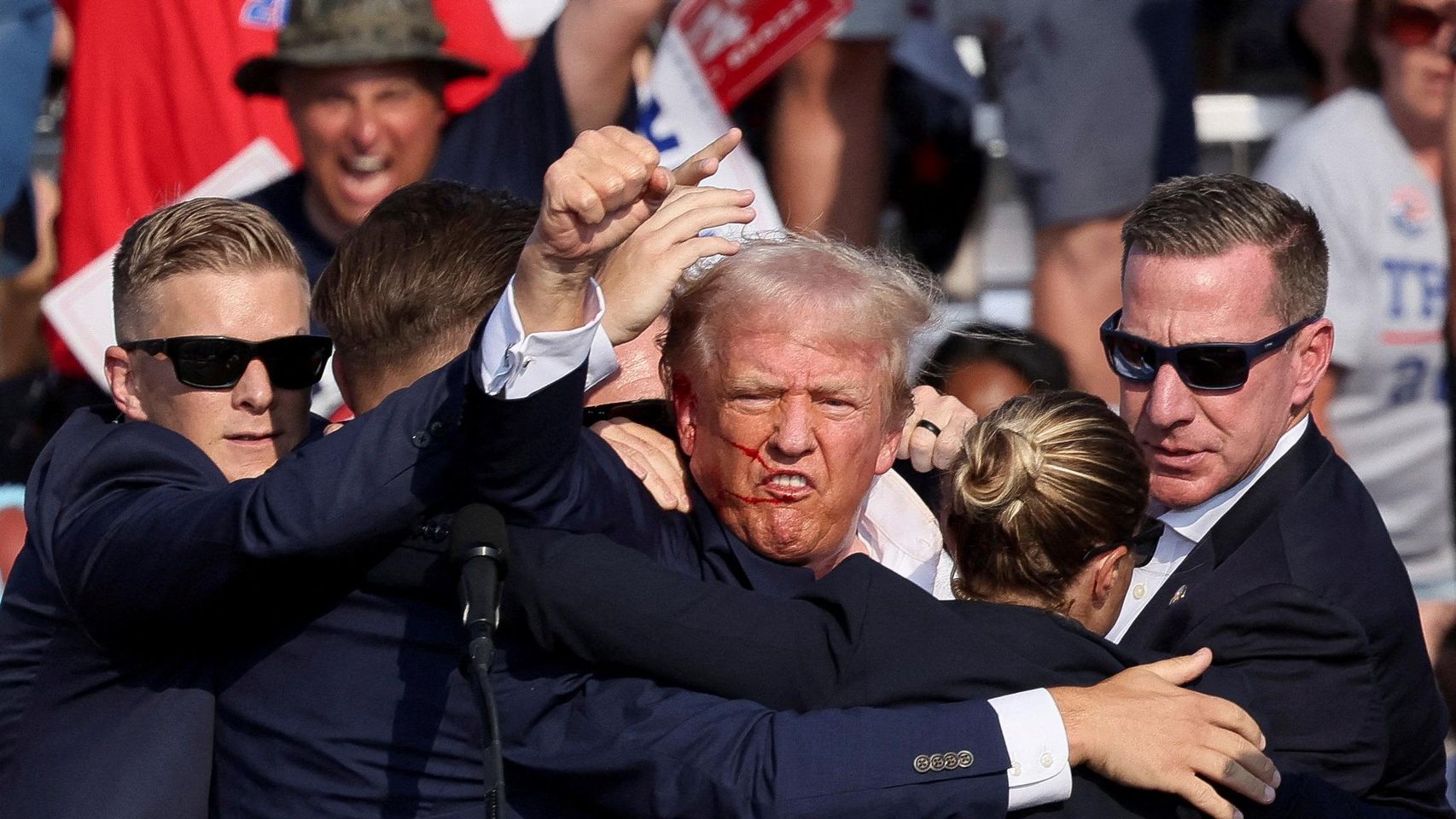 Muere uno de los espectadores heridos en el atentado contra Trump de 2024: demandó al Gobierno por negligencia