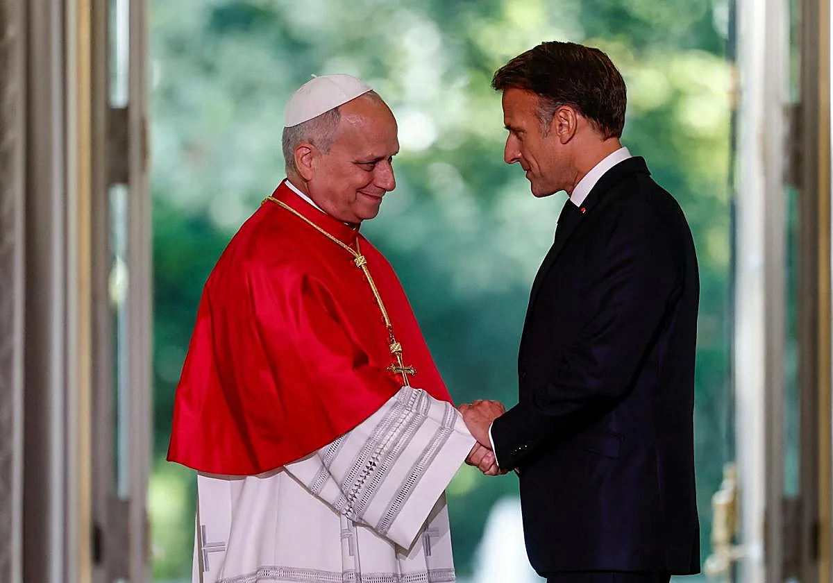 El Papa León XIV arranca su viaje a Francia alertando de la «crisis humanitaria» en Ceuta