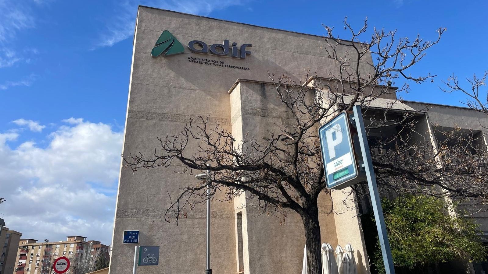 Adif sufre un ataque 'sofisticado' con una IA que ha robado información y habría accedido a algunos proveedores