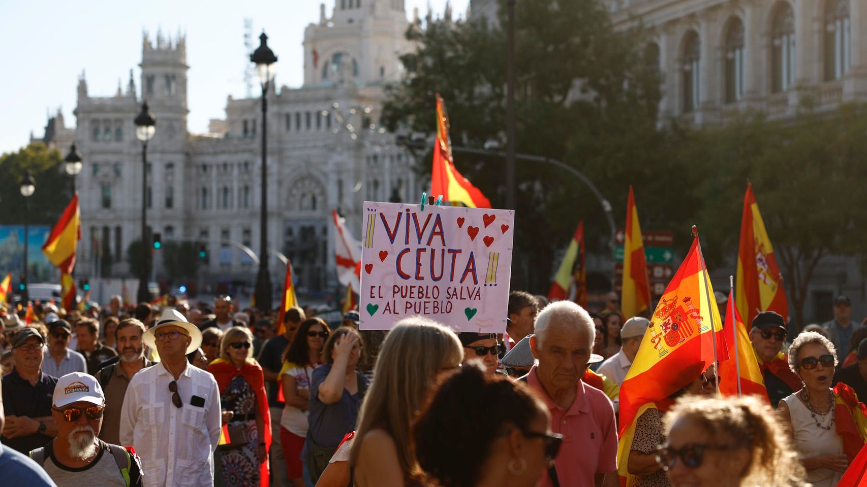 Última hora política, en directo | PP y Vox secundan una marcha en Madrid en la que piden apoyar a Ceuta y la convocatoria de elecciones