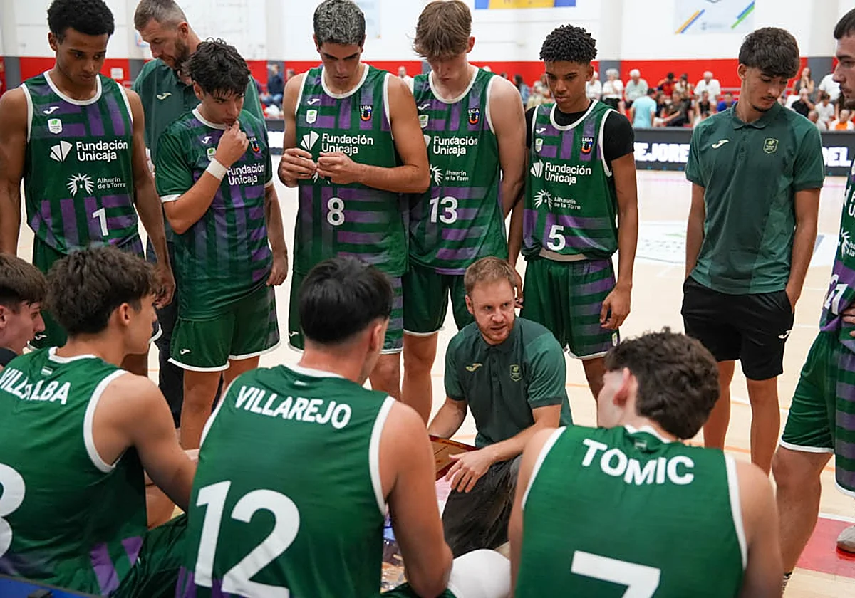 El Unicaja Alhaurín de la Torre cae ante el Obradoiro en su estreno en la Liga U22