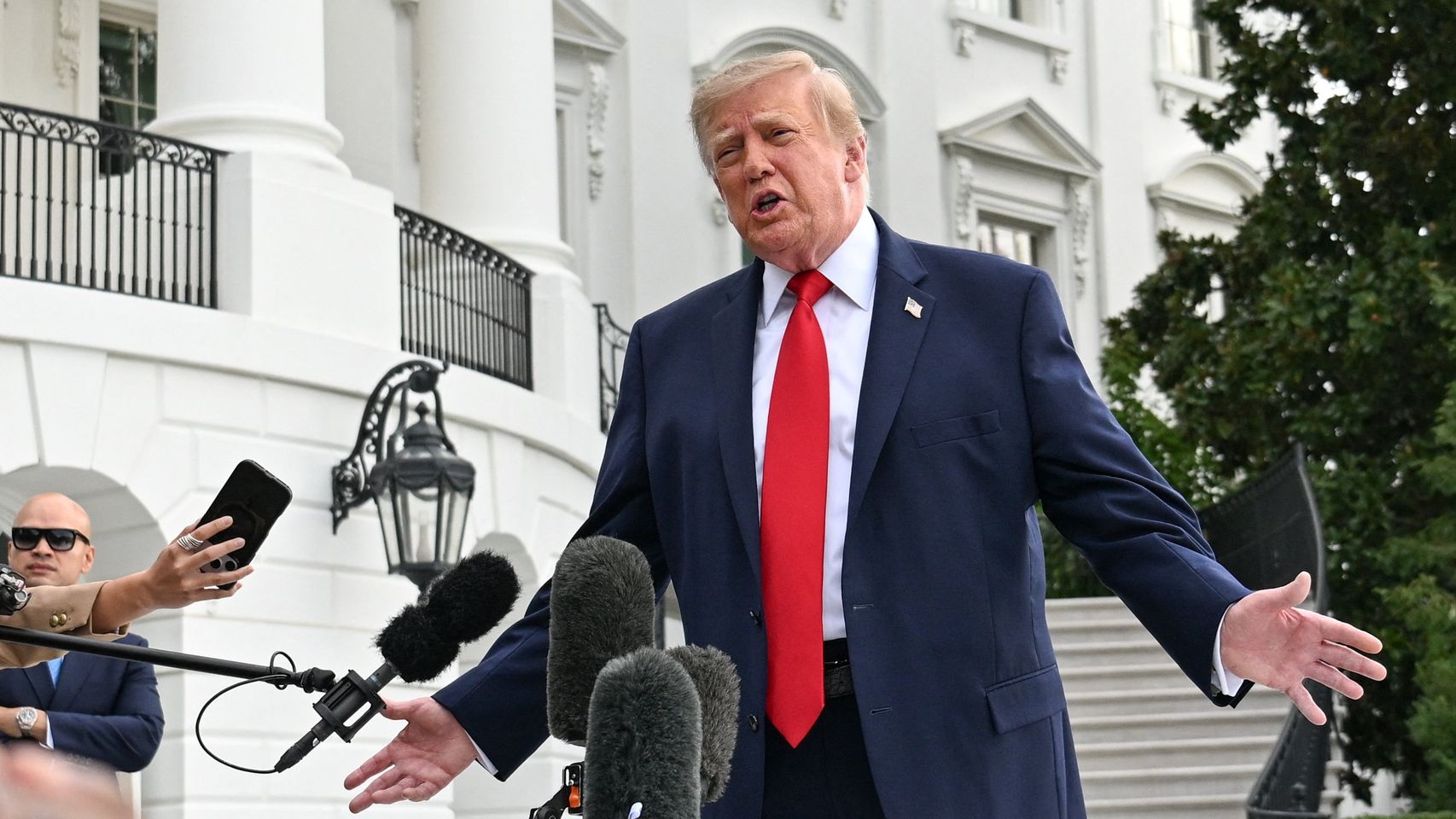 Trump rechaza el plan de Irán de siete días para reabrir Ormuz e insiste en que EEUU tiene el "control total" del estrecho
